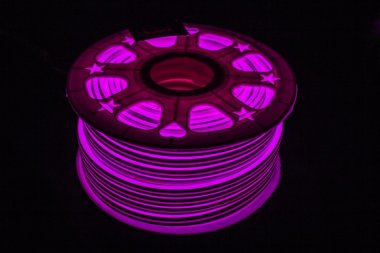 Фотография товара 'Winner Гибкий НЕОН 2-жилы Led 50м. РОЗОВЫЙ, двухсторонний, 7*15мм'