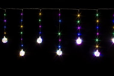 Фотография товара 'Winner Бахрома шарики 8см. со светлячками, 10 Led 3,0х0,7х0,5м; IP 20, m.02.4T.10L-8Ball'