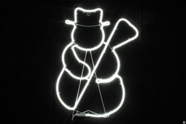 Фотография товара 'Winner 5012-55ww Снеговик с метлой НЕОН 55см'