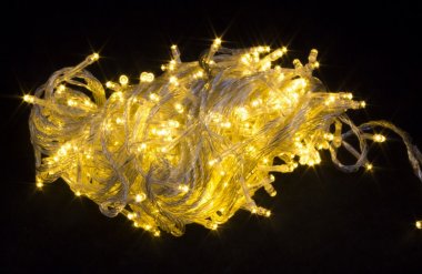 Фотография товара 'Winner Нить 300 led ТЁПЛО-БЕЛЫЙ 20м; прозр-пр, контр. кнопка, IP 20'