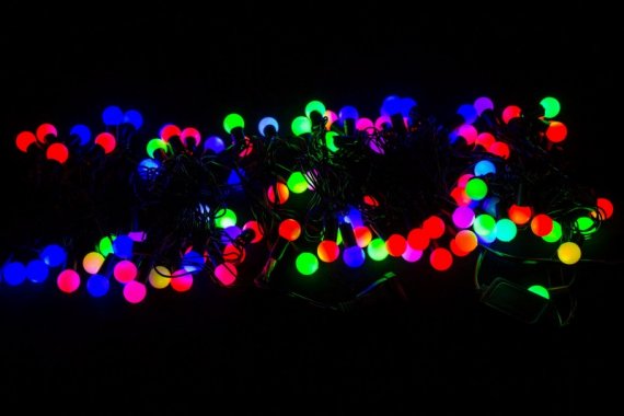 Фотография товара 'Winner Нить-шарик 1,2см. 100 led МУЛЬТИ 1-2цв, 10,9м; черн-пр, соединяется, IP 20, шт.'